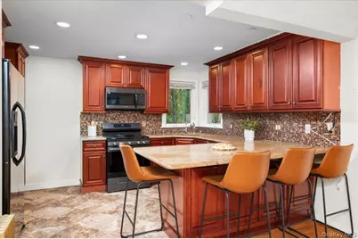 33 Hollowbrook Court N, Cortlandt Manor, NY 10567 - Photo 9