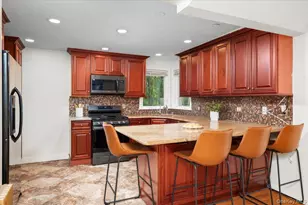 33 Hollowbrook Ct N, Cortlandt Manor, NY 10567 - Photo 9