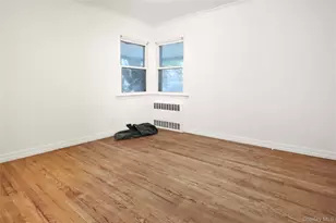 229 E Hawthorne Ave, Valley Stream, NY 11580 - Photo 5