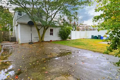 229 E Hawthorne Avenue, Valley Stream, NY 11580 - Photo 19