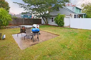 229 E Hawthorne Ave, Valley Stream, NY 11580 - Photo 17