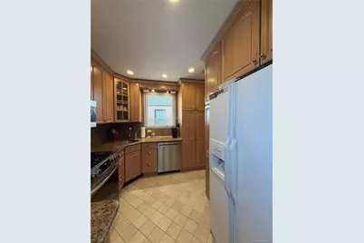 5335 192nd Street, Fresh Meadows, NY 11365 - Photo 11