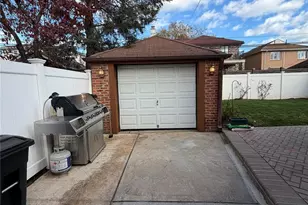 53-35 192nd St, Fresh Meadows, NY 11365 - Photo 27