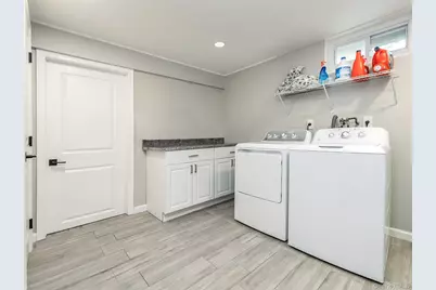 11 Maple Street, Glenwood Landing, NY 11547 - Photo 35