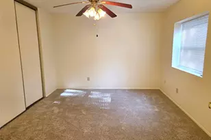 618 Lake Ct, Middle Island, NY 11953 - Photo 11