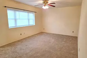 618 Lake Ct, Middle Island, NY 11953 - Photo 9