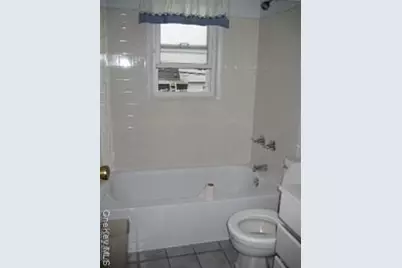 19 Curve Lane, Levittown, NY 11756 - Photo 17