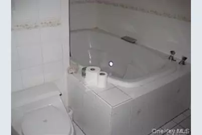 19 Curve Lane, Levittown, NY 11756 - Photo 13