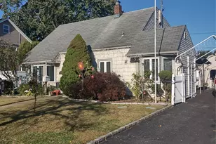 19 Curve Ln, Levittown, NY 11756 - Photo 27