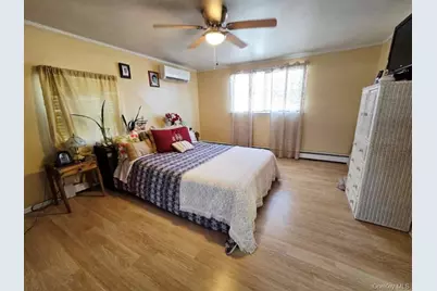 19 Curve Lane, Levittown, NY 11756 - Photo 11