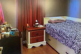 54 Robert St, Freeport, NY 11520 - Photo 5