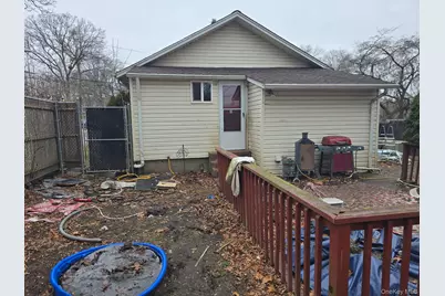 4 Forest Street, Ronkonkoma, NY 11779 - Photo 9