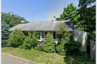 4 Forest Street, Ronkonkoma, NY 11779 - Photo 11