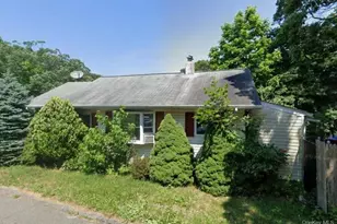 4 Forest St, Ronkonkoma, NY 11779 - Photo 11