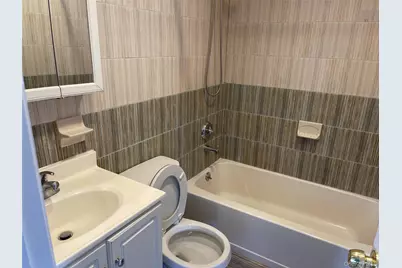 88-22 70th Road #2nd Fl, Forest Hills, NY 11375 - Photo 7