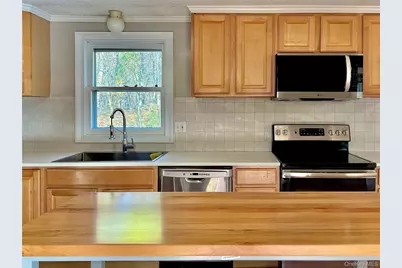 19 Crosmour Road, Rhinebeck, NY 12572 - Photo 9