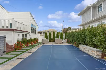 2 Leamington St, Long Beach, NY 11561 - Photo 5