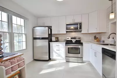 902 Williamsburg Drive, Mahopac, NY 10541 - Photo 3