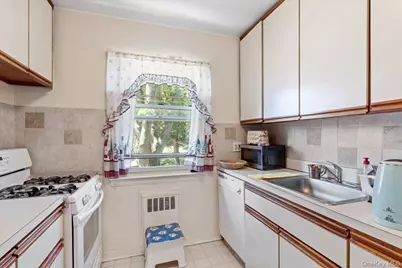 87-44 Marengo Street #2A, Hollis, NY 11423 - Photo 9