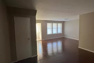 41 Artist Lake Dr, Brookhaven, NY 11953 - Photo 3