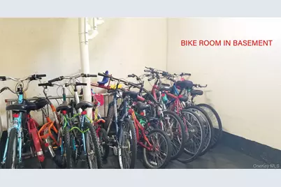 7 Terrace #3H, Great Neck, NY 11021 - Photo 25