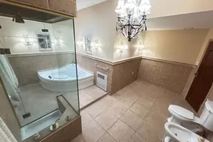 3200 Lydia Ln, Bellmore, NY 11710 - Photo 9