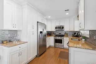 31 Grand Central Ave, Amityville, NY 11701 - Photo 11