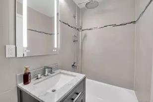 25-20 Newtown Ave, Astoria, NY 11102 - Photo 13