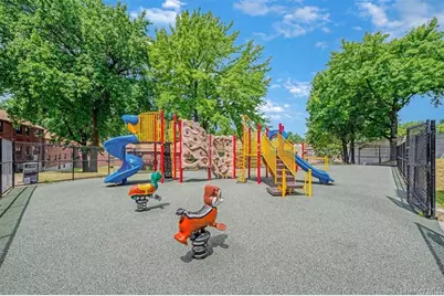 244-02 57th Drive #E-6, Douglaston, NY 11362 - Photo 19