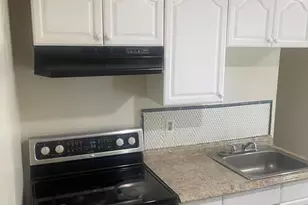 25 S Clinton Ave, Bay Shore, NY 11706 - Photo 5