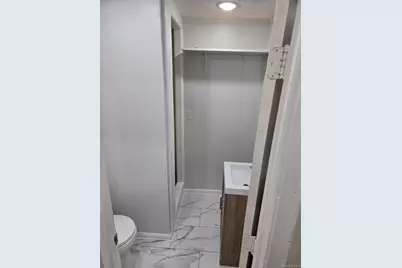 25 S Clinton Avenue, Bay Shore, NY 11706 - Photo 3