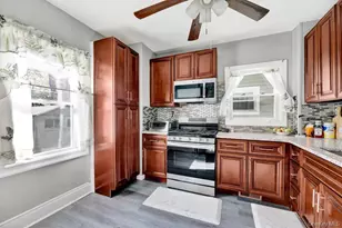 102-22 85th Ave, Richmond Hill North, NY 11418 - Photo 17