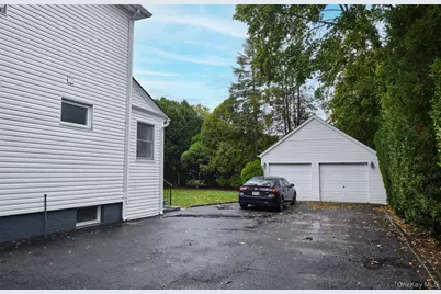 501 Tulip Avenue, Floral Park, NY 11001 - Photo 43