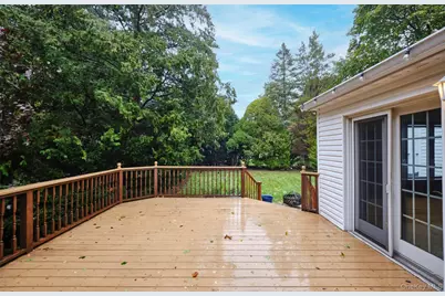 501 Tulip Avenue, Floral Park, NY 11001 - Photo 37