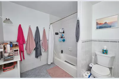 501 Tulip Avenue, Floral Park, NY 11001 - Photo 29