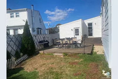 47 Walnut Avenue E, Farmingdale, NY 11735 - Photo 9