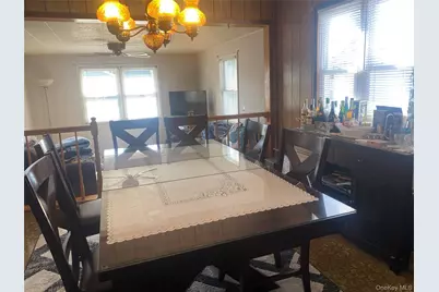 47 Walnut Avenue E, Farmingdale, NY 11735 - Photo 3