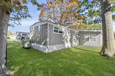 40 Buttercup Dr, Bohemia, NY 11716 - Photo 9
