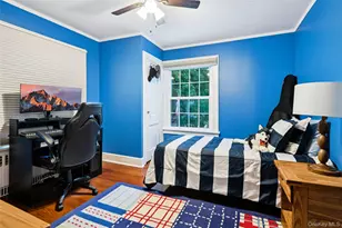 30 School St, East Williston, NY 11596 - Photo 23
