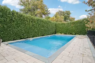 30 School St, East Williston, NY 11596 - Photo 29