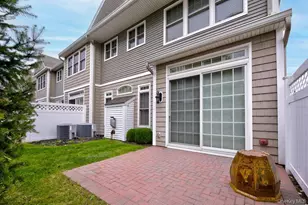 702 Equestrian Way, Westbury, NY 11590 - Photo 23