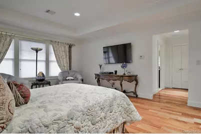 702 Equestrian Way, Westbury, NY 11590 - Photo 17