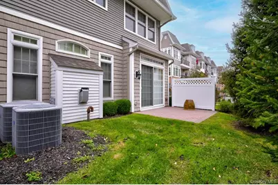 702 Equestrian Way, Westbury, NY 11590 - Photo 25