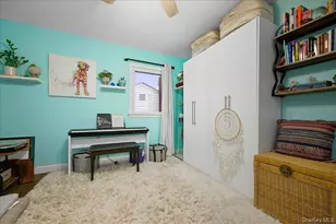 1800 Carlisle Pl, Merrick, NY 11566 - Photo 21