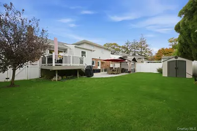 1800 Carlisle Place, Merrick, NY 11566 - Photo 35