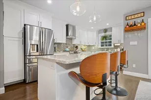 1800 Carlisle Pl, Merrick, NY 11566 - Photo 9