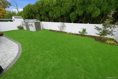 1800 Carlisle Place, Merrick, NY 11566 - Photo 39