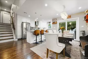 1800 Carlisle Pl, Merrick, NY 11566 - Photo 7