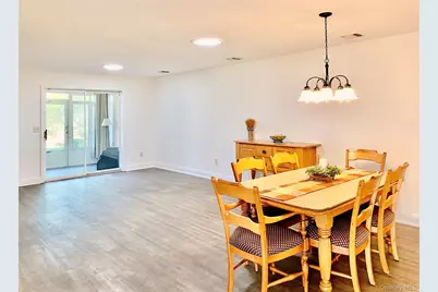 22 Knolls Drive, Stony Brook, NY 11790 - Photo 7