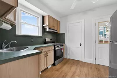 26 W 5th Street, Locust Valley, NY 11560 - Photo 11